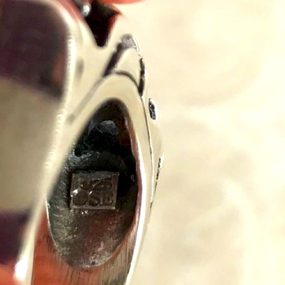 925 Sterling Silver Exquisite Design Ring - Picture 2 of 7